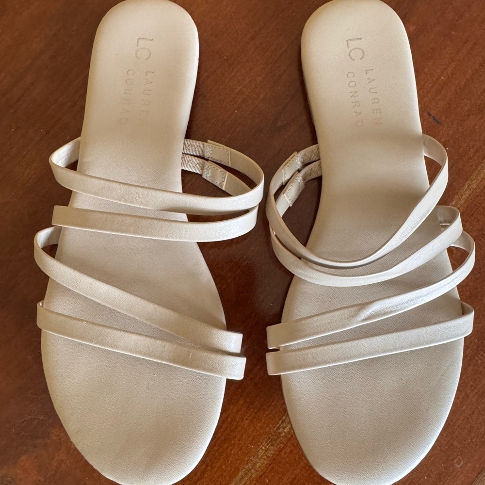LC Lauren Conrad Nude Strappy Sandals Slides Women’s Size MED 0030